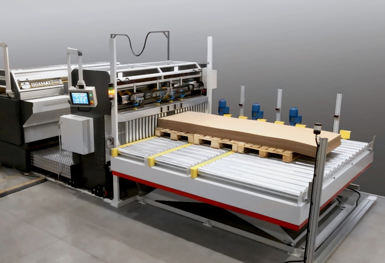 Maszyna do produkcji opakowań kartonowych