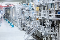 Najszybsza na świecie maszyna do produkcji papieru do tektury falistej w Laakirchen Papier