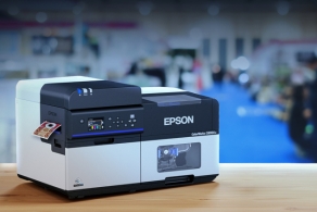 Epson na Warsaw Pack 2025: Premiera ColorWorks C8000 i przyszłość druku etykiet