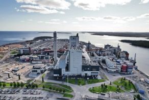Metsä Board inauguruje działanie największej w Europie maszyny do produkcji tektury litej