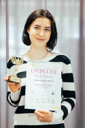 Milena Bruska z Politechniki Bydgoskiej, która otrzymała I miejsce w kategorii Funkcjonalność i Forma za Projekt opakowania na zabawkę edukacyjną